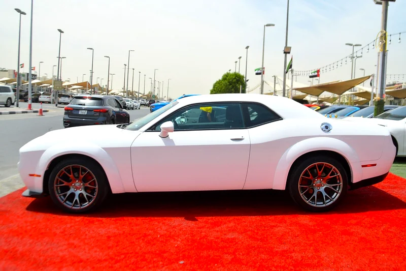 
								Dodge Challenger SXT 2021 full									