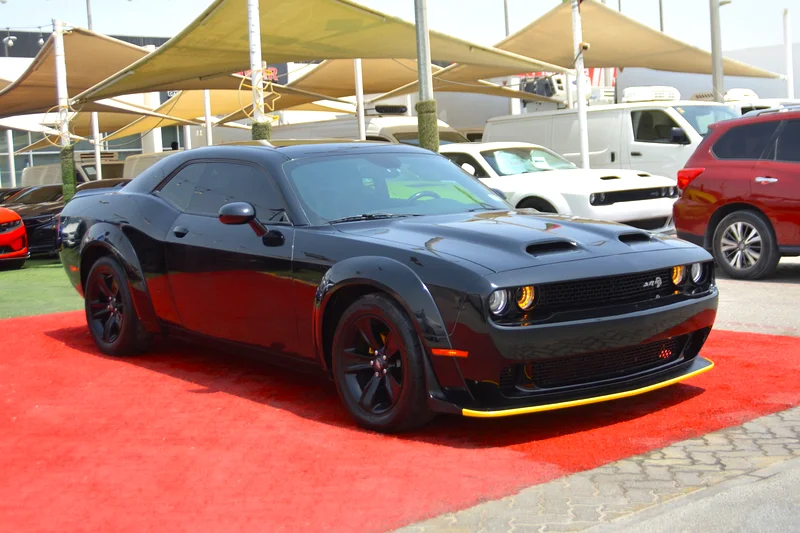 
								Dodge Challenger SXT 2021 full									