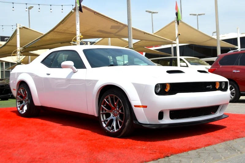 
								Dodge Challenger SXT 2021 full									
