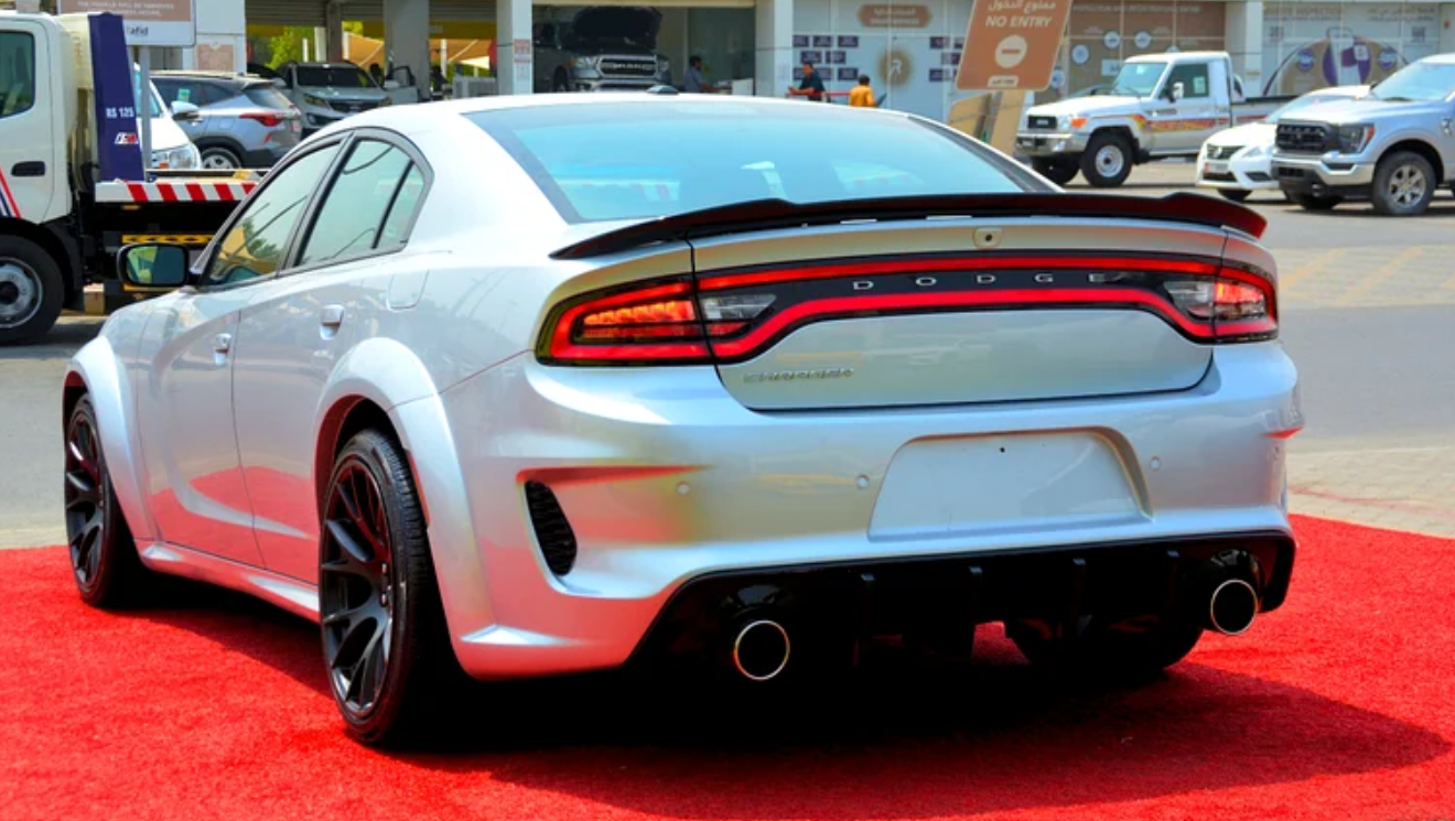 
								Dodge Charger SXT 2022 full									