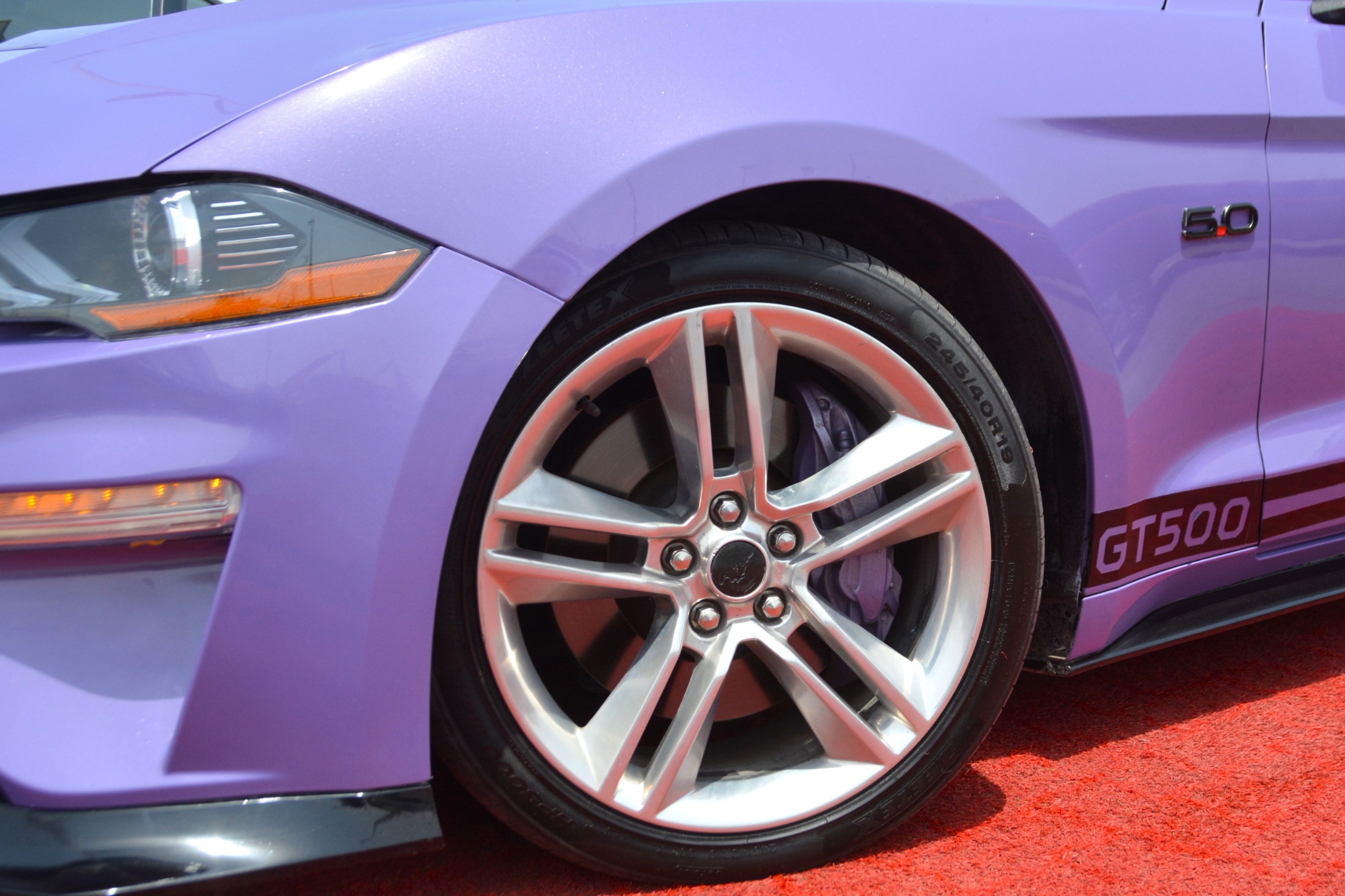 
								Ford Mustang 2019 full									