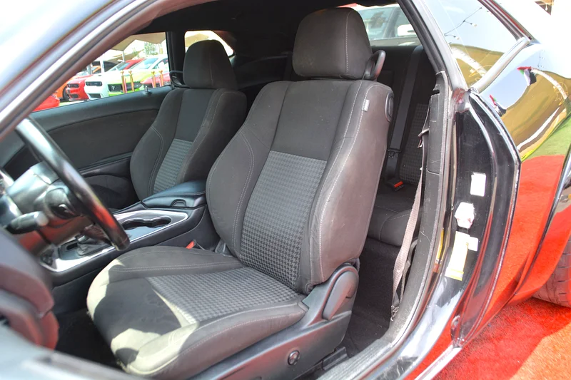 
								Dodge Challenger SXT 2021 full									