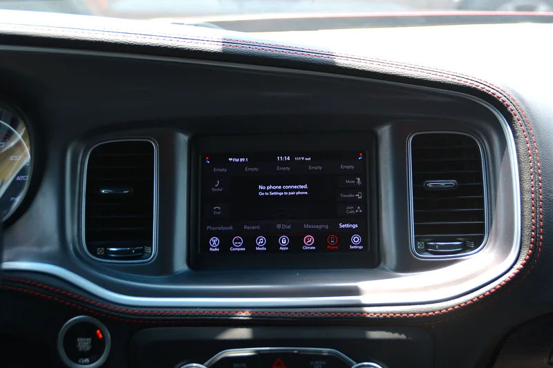 
								Dodge Charger SXT 2020 full									